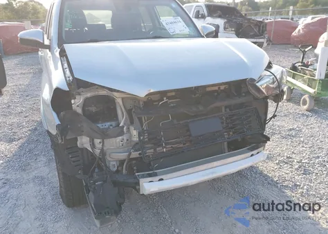 2022 Toyota 4Runner Sr5 z USA, uszkodzony, nr VIN JTEEU5JR1N5275337